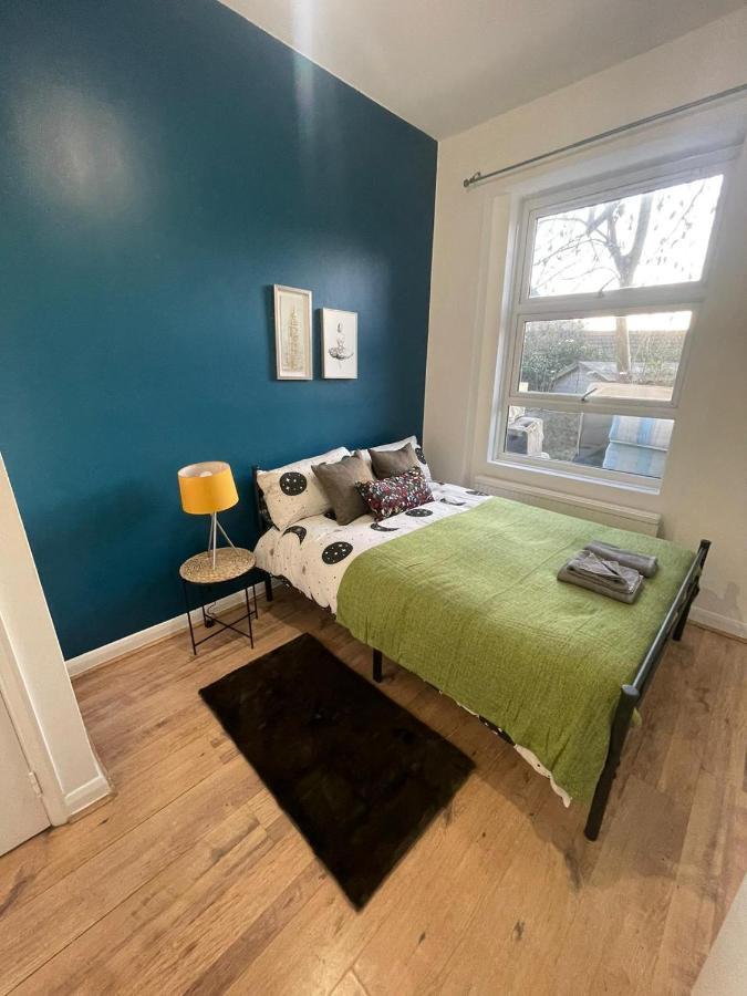 Contemporary Private Rooms Near Central 런던 외부 사진