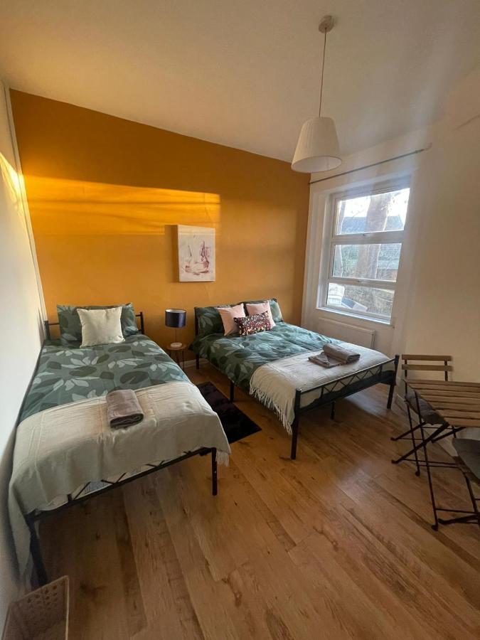 Contemporary Private Rooms Near Central 런던 외부 사진