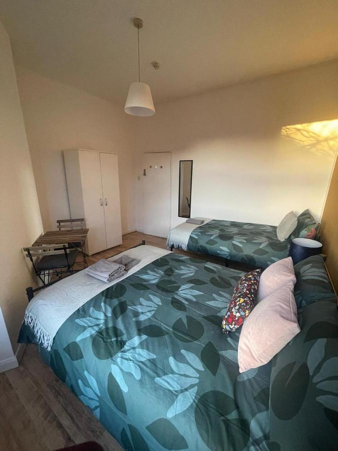 Contemporary Private Rooms Near Central 런던 외부 사진