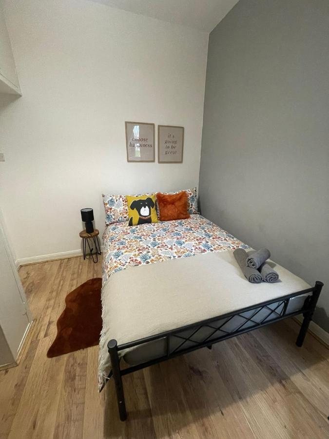 Contemporary Private Rooms Near Central 런던 외부 사진