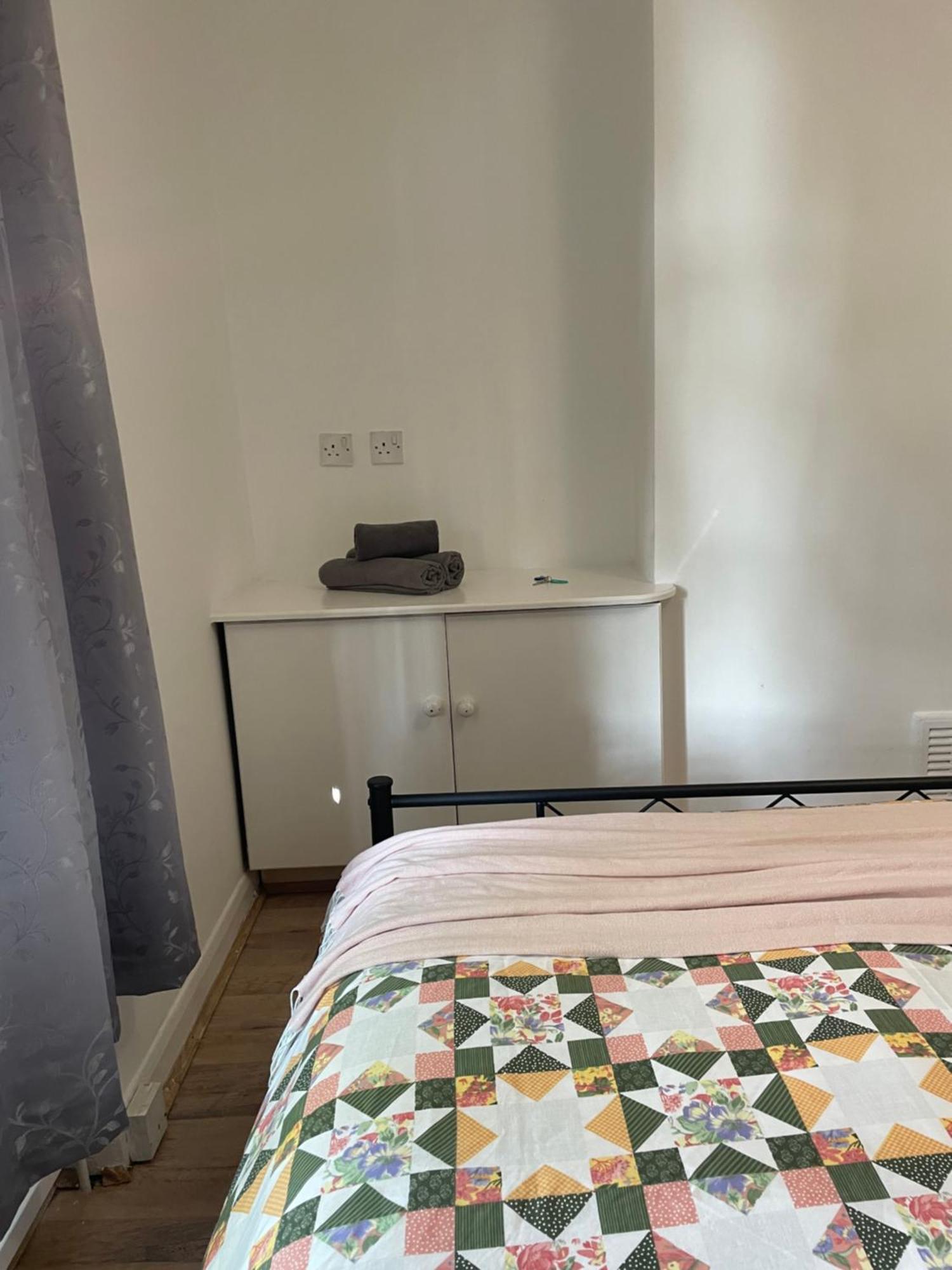 Contemporary Private Rooms Near Central 런던 외부 사진
