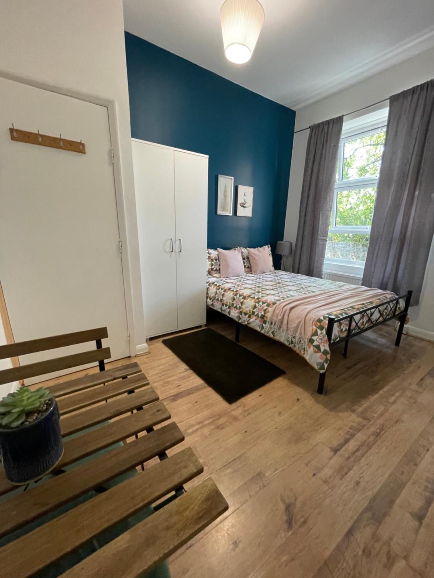 Contemporary Private Rooms Near Central 런던 외부 사진