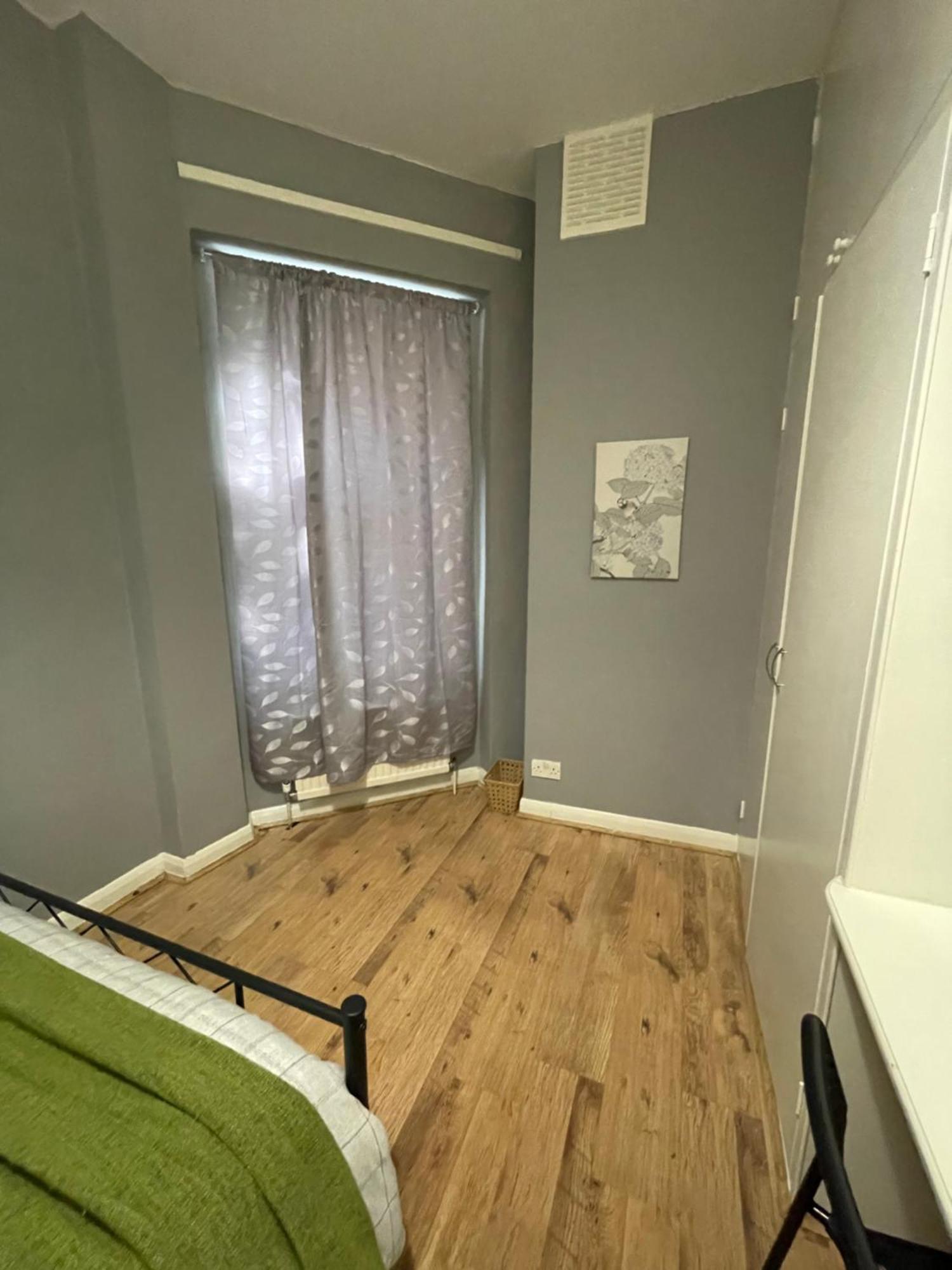 Contemporary Private Rooms Near Central 런던 외부 사진