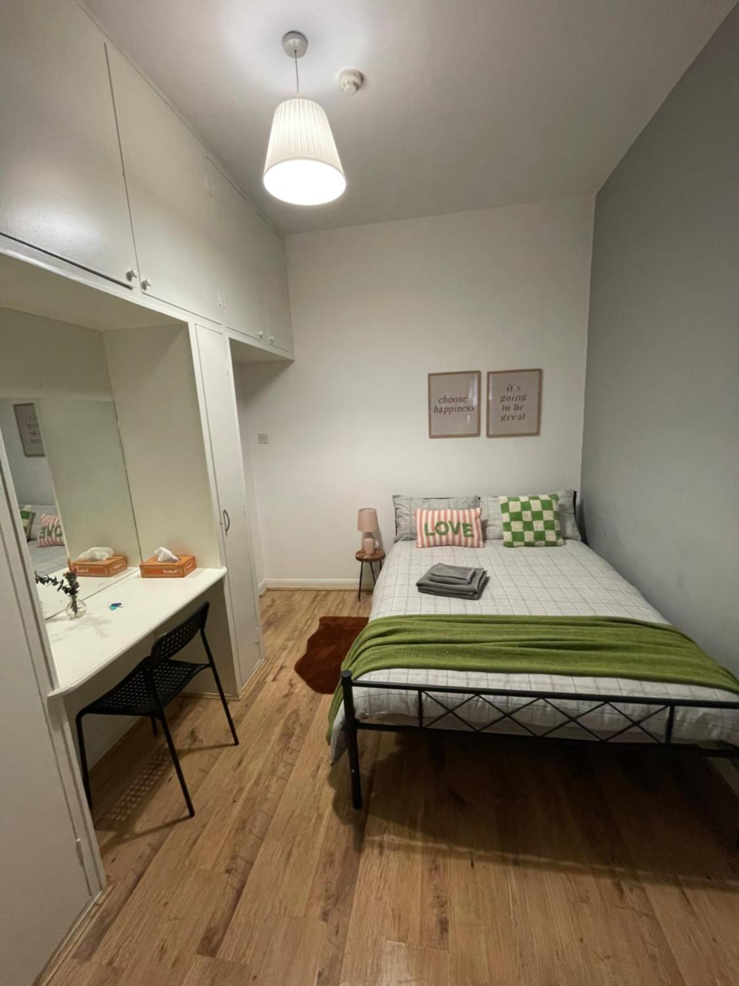Contemporary Private Rooms Near Central 런던 외부 사진