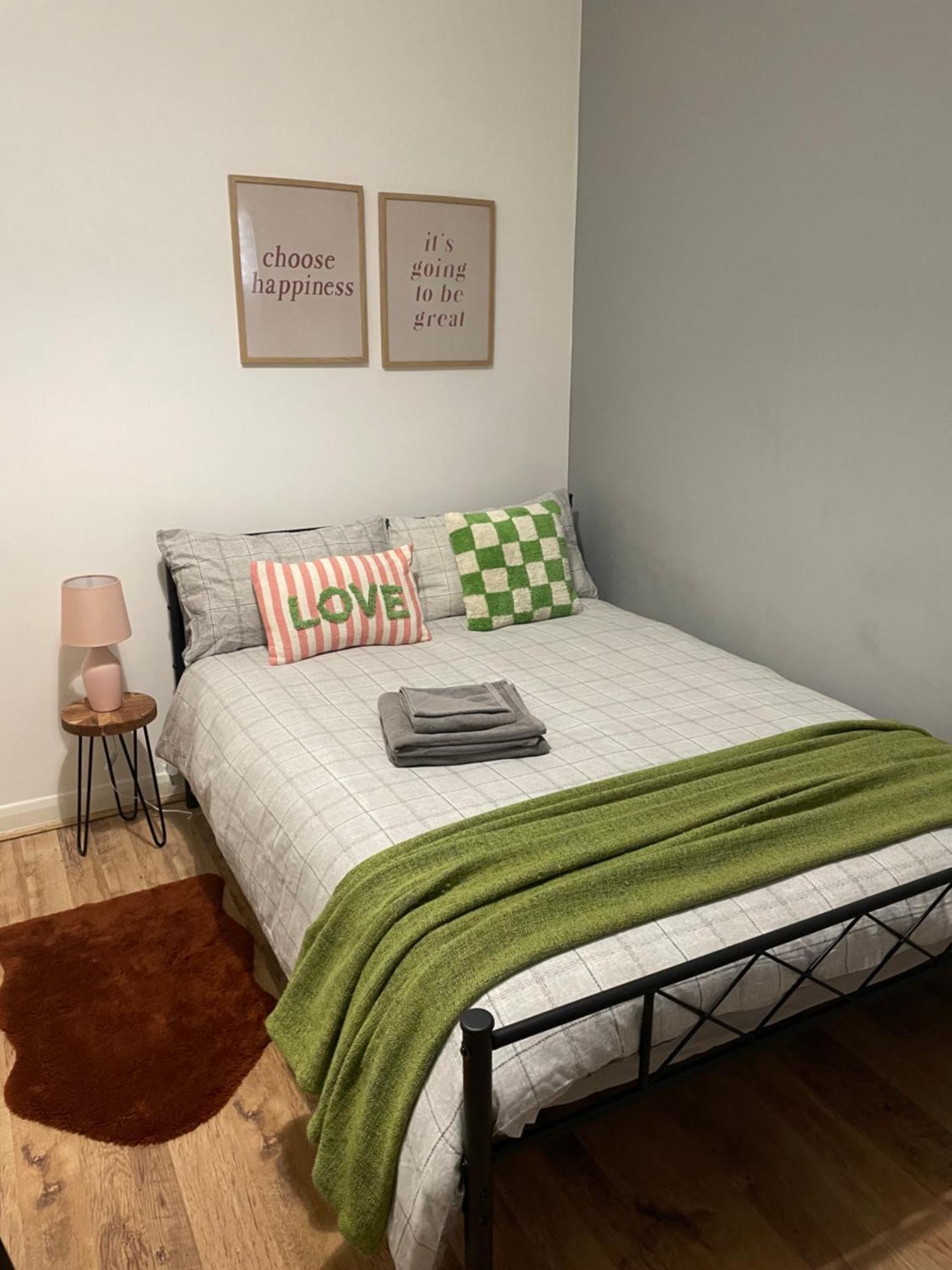 Contemporary Private Rooms Near Central 런던 외부 사진